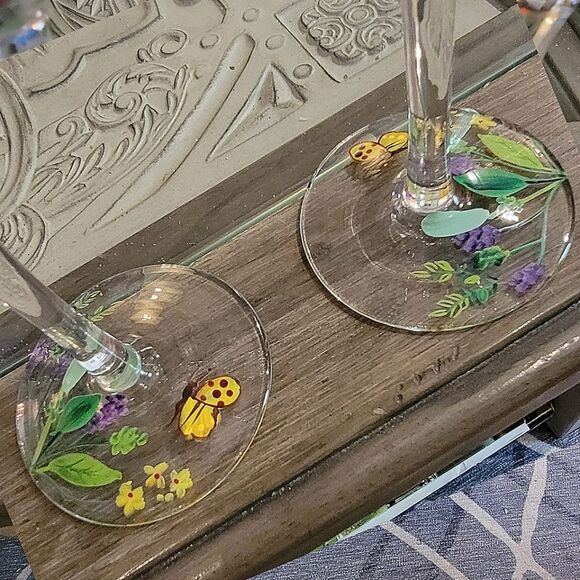 Pair (2) Tall 9" Painted #Wine Glasses #Tropical Birds Butterflies Leaves #NWOT - Picture 5 of 9